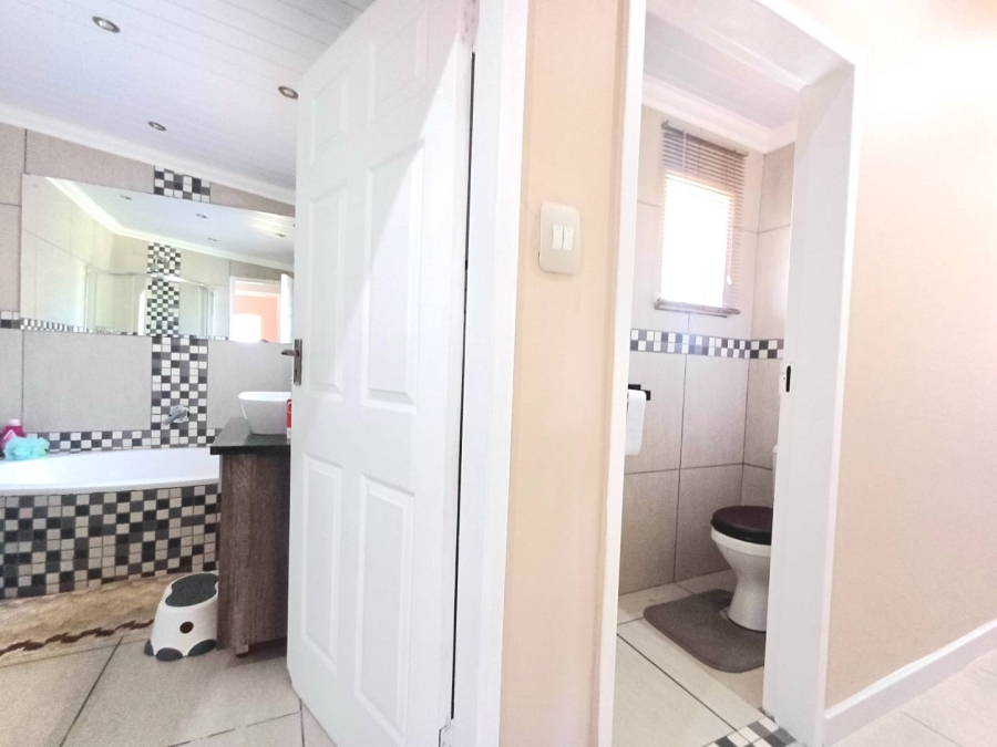 4 Bedroom Property for Sale in Bayswater Free State